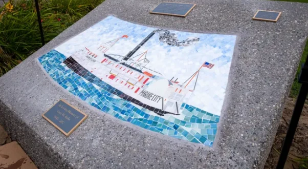 6838e140 2c3b 47d1 9af4 3f4beb4348ec 20190903 Marine City art 0005