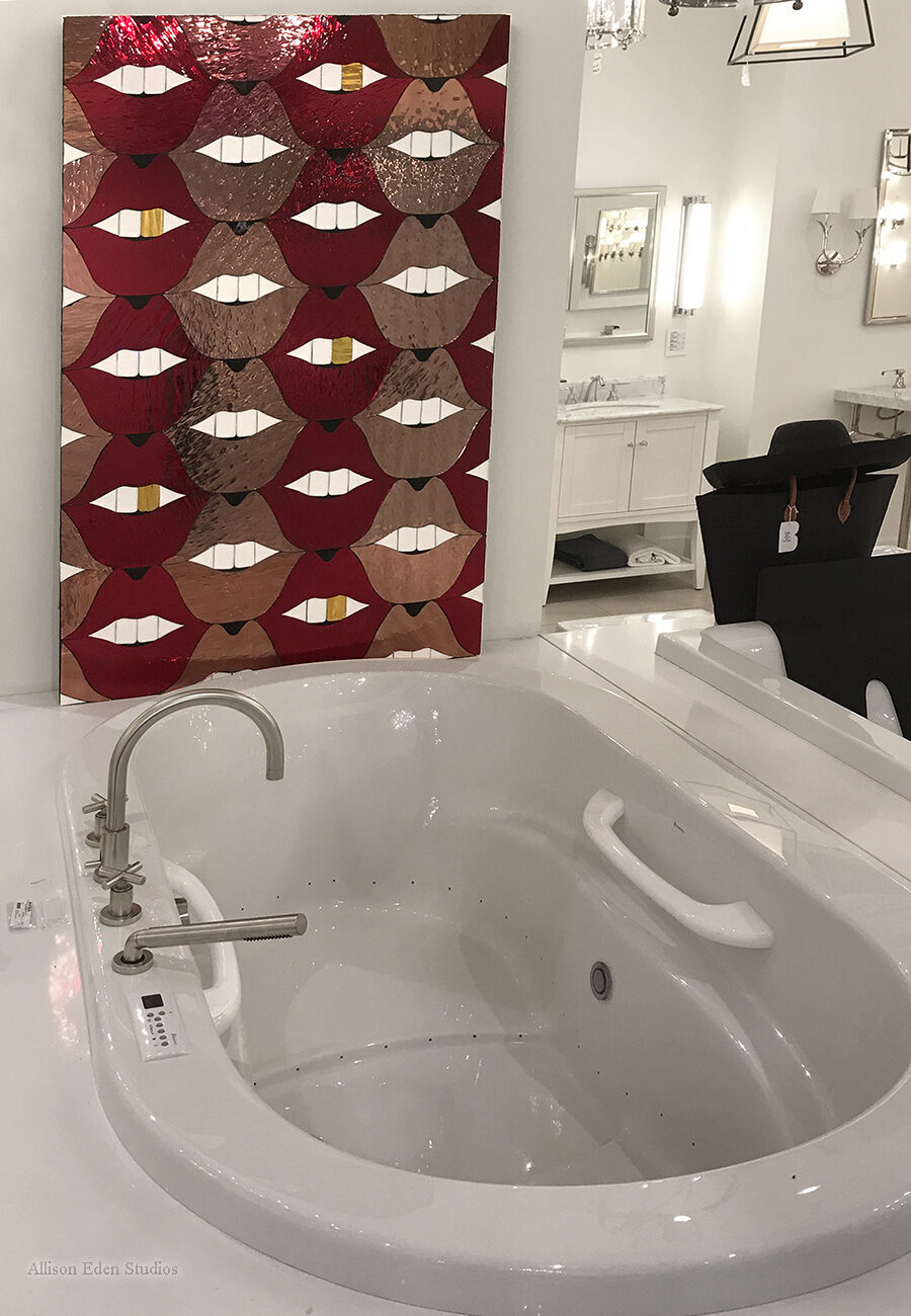 Allison Eden Studios Lips in Bath